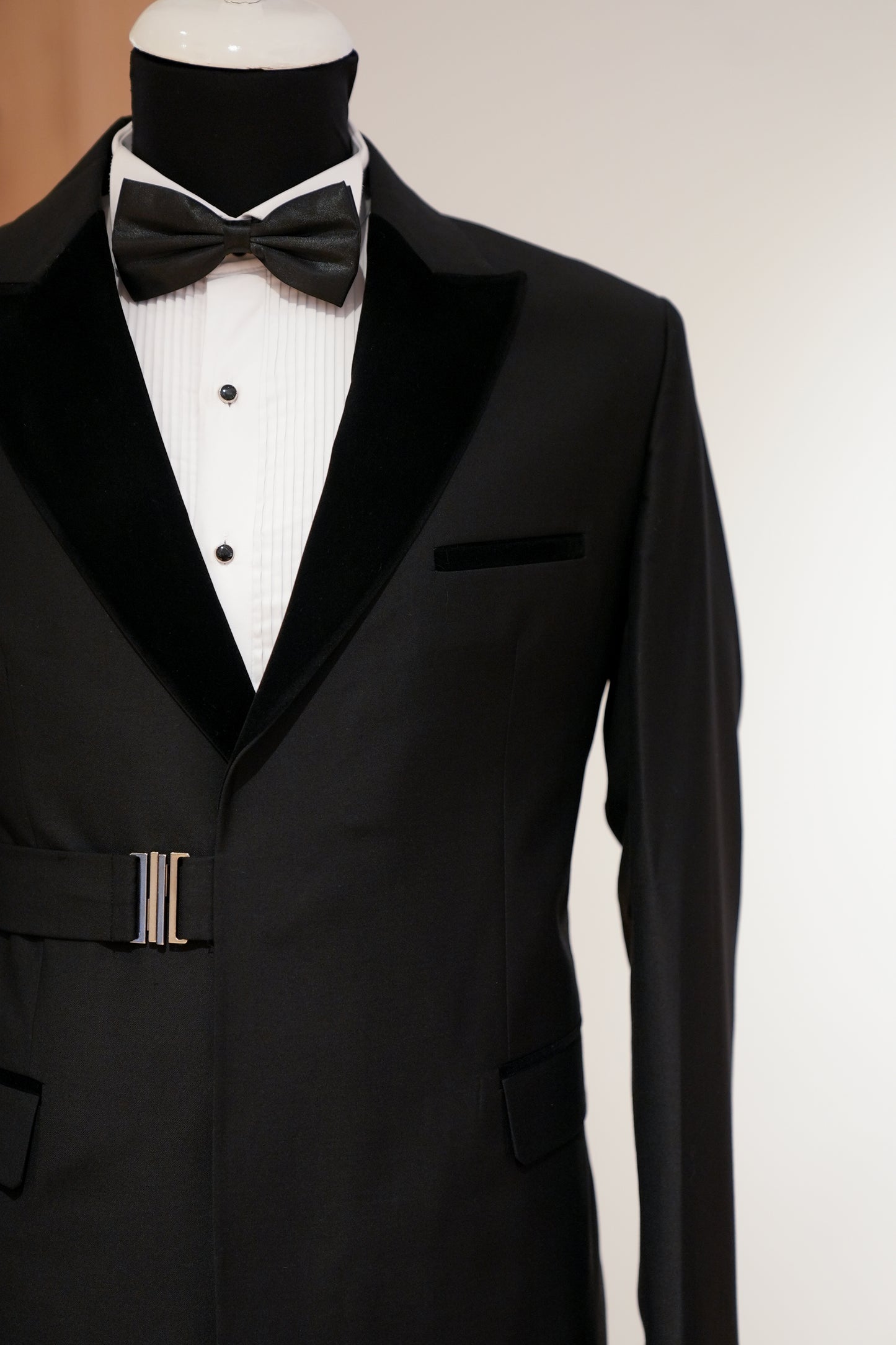 BLACK TUXEDO SUIT