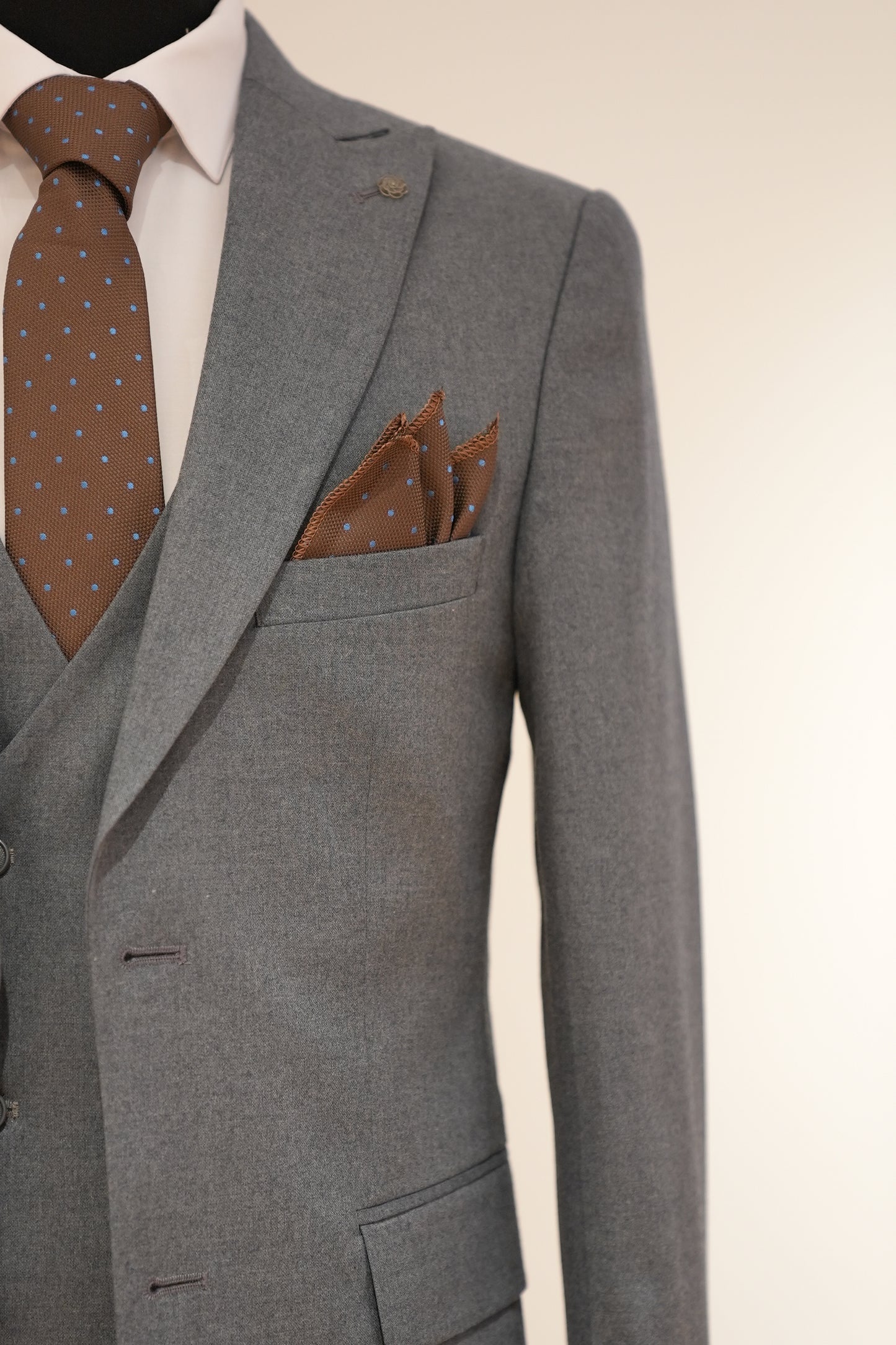 DARK GRAY SLIM SUIT