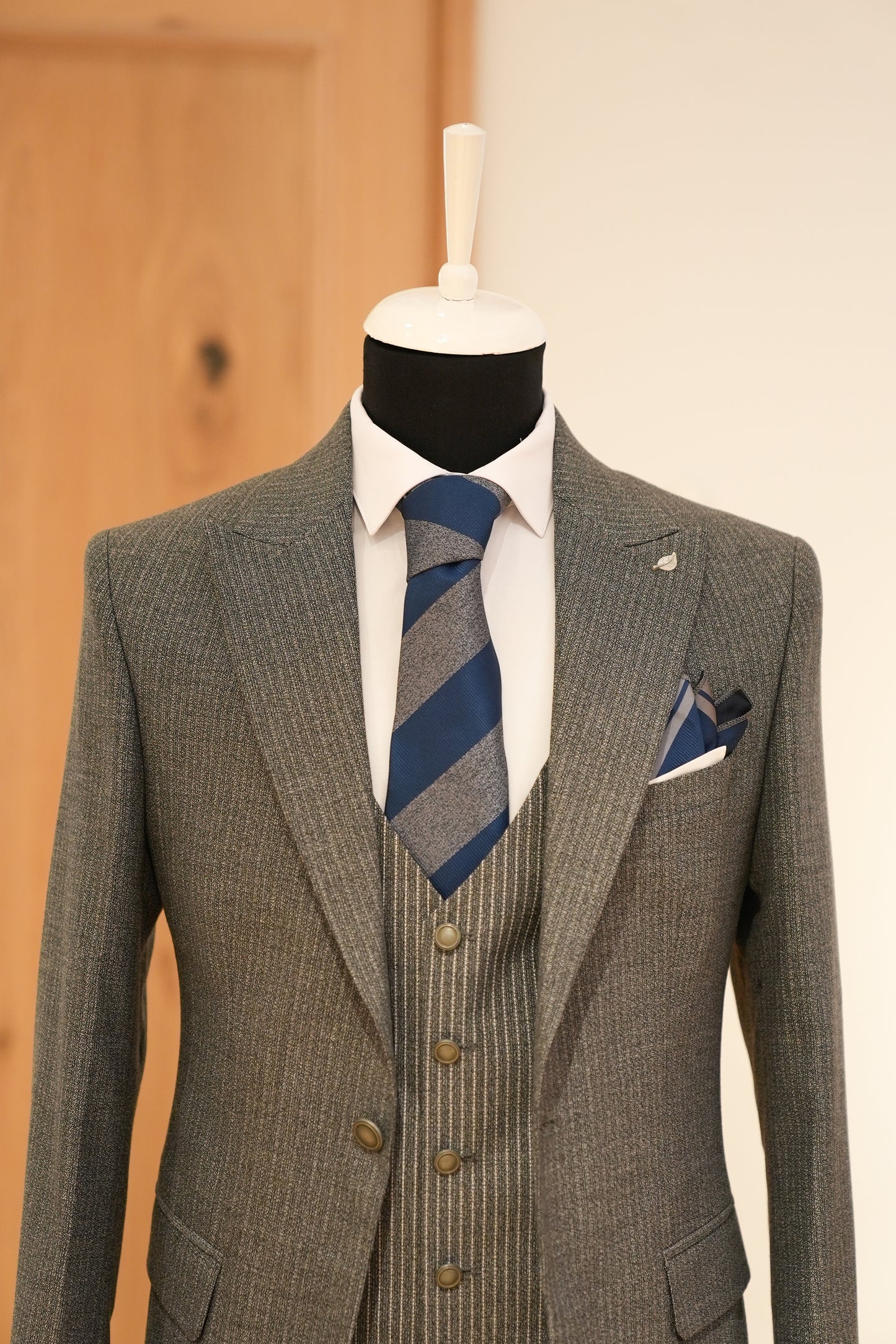 MID GRAY SLIM SUIT