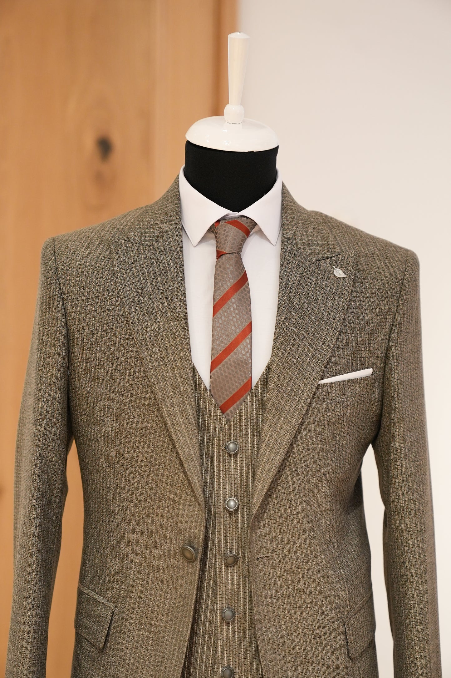 MID BROWN SLIM SUIT