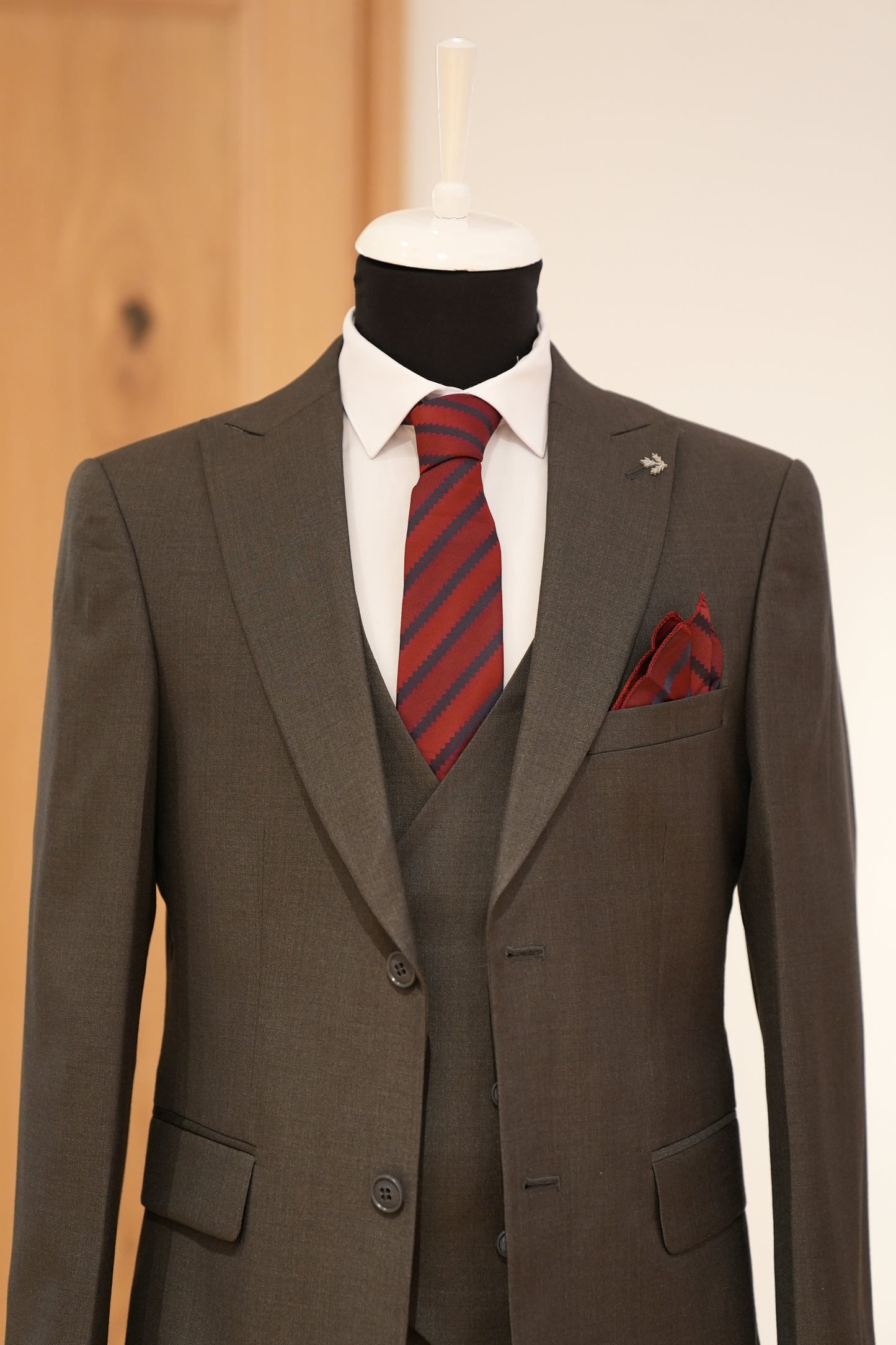 DARK GRAY SLIM SUIT