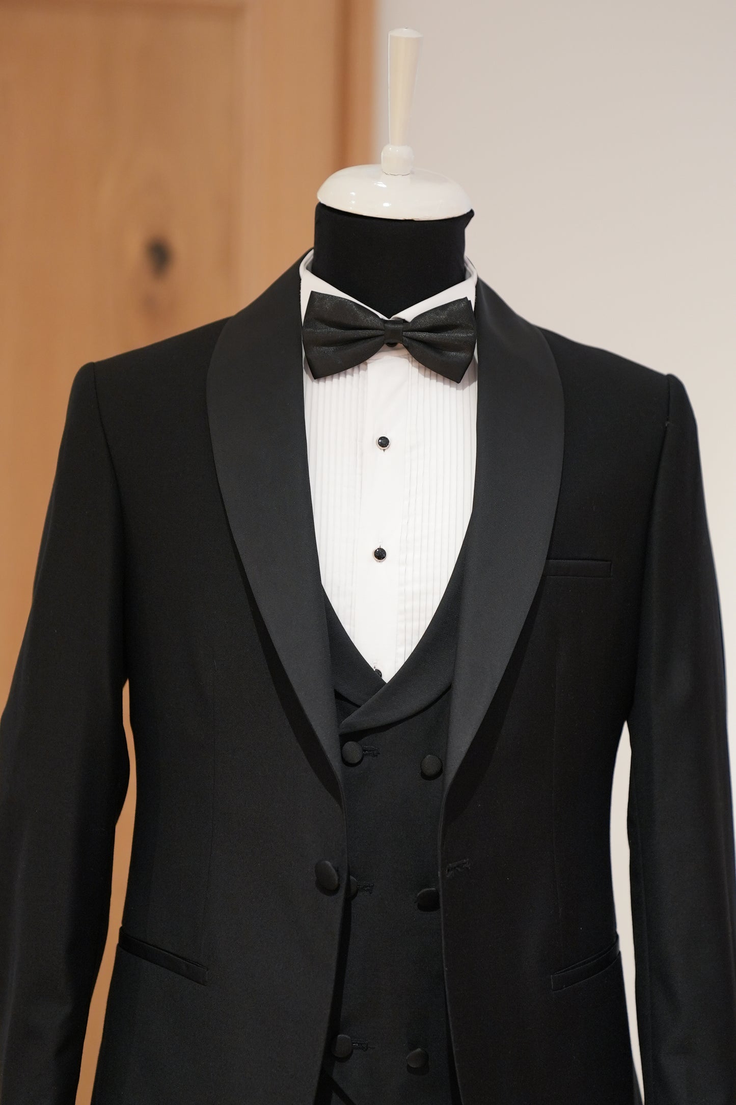 BASIC SLIM BLACK TUXEDO SUITS