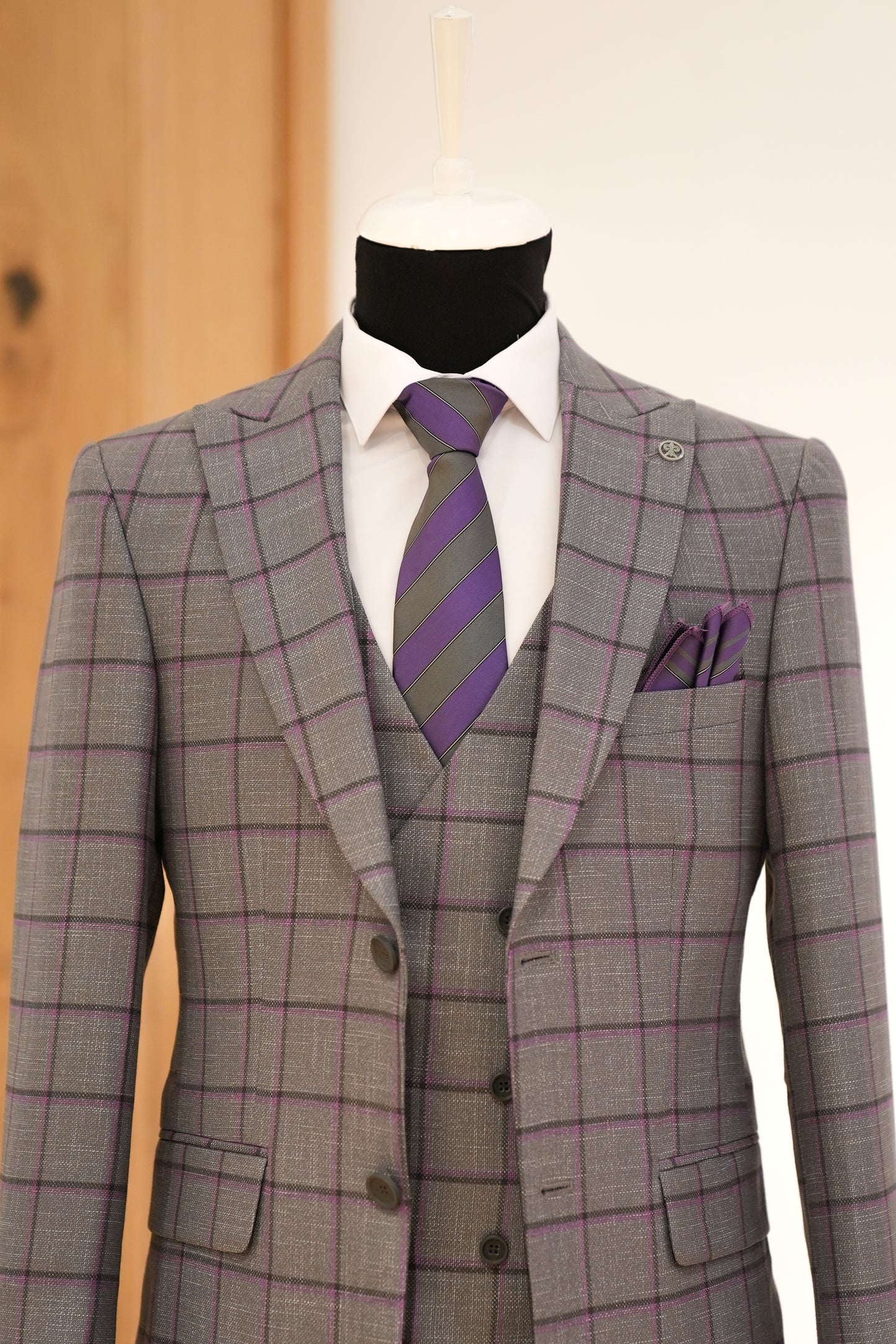 MID GRAY CHECKED SLIM SUIT