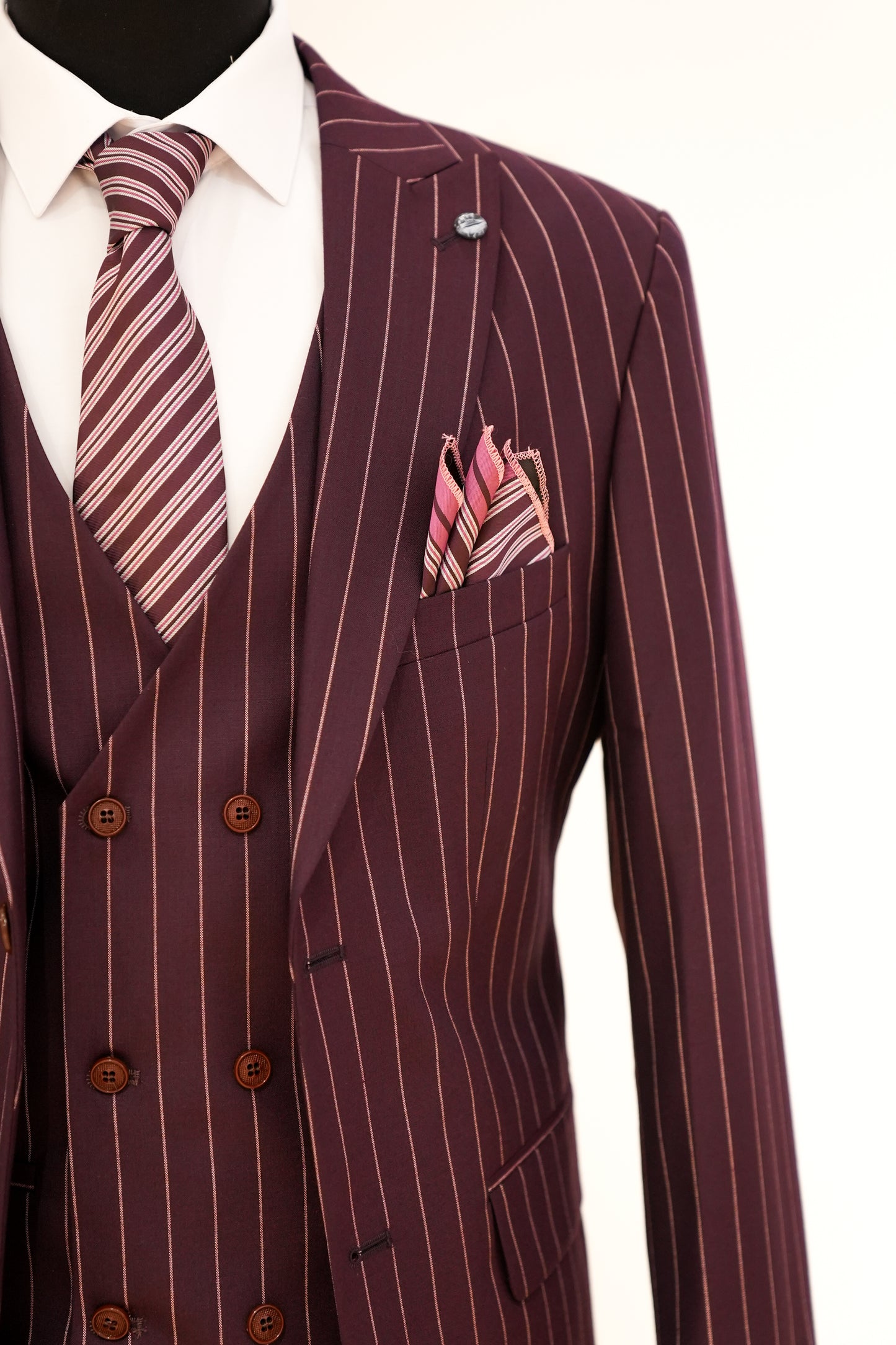 STRIPE MAROON SLIM SUIT