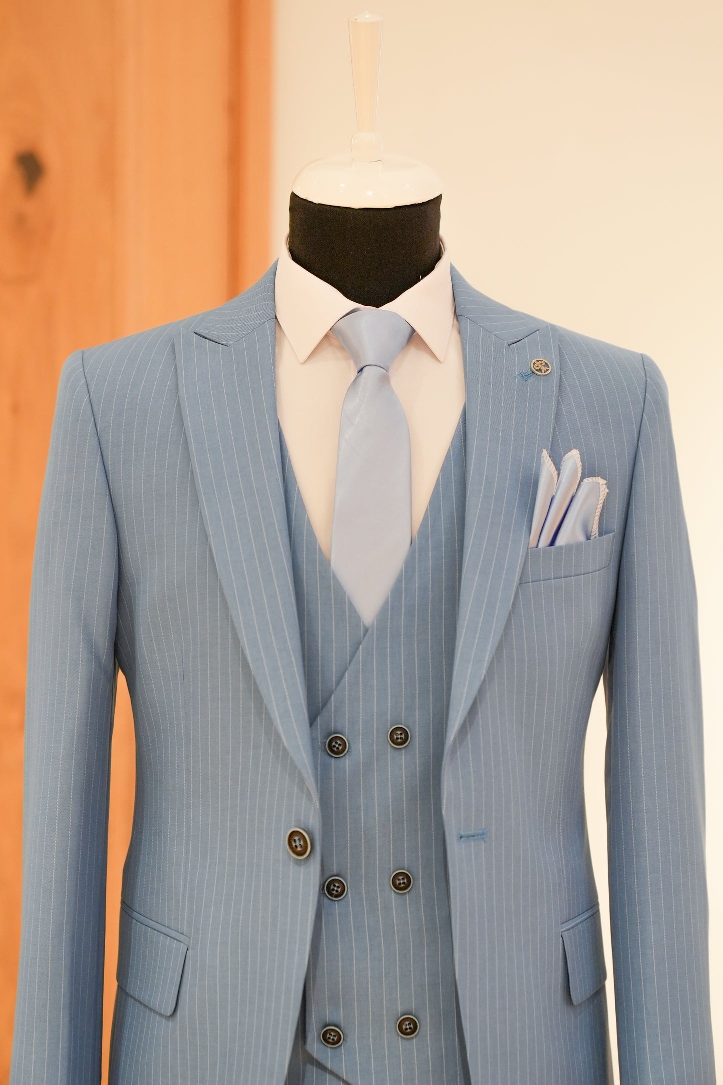 LIGHT BLUE STRIPE SLIM SUIT