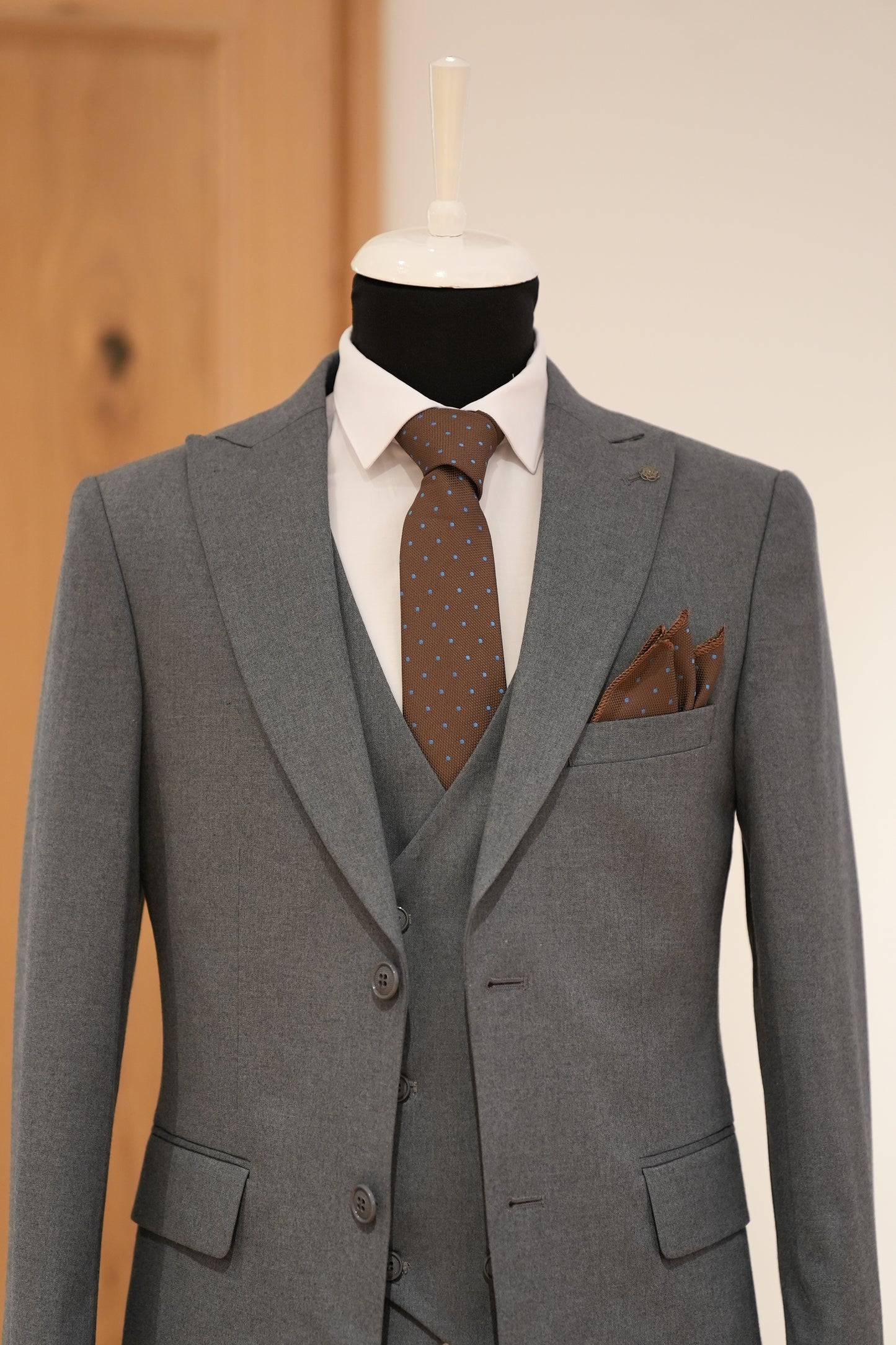 DARK GRAY SLIM SUIT