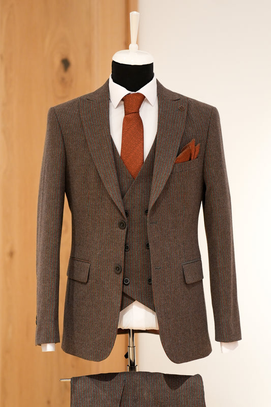 STRIPE DARK BROWN SLIM SUIT