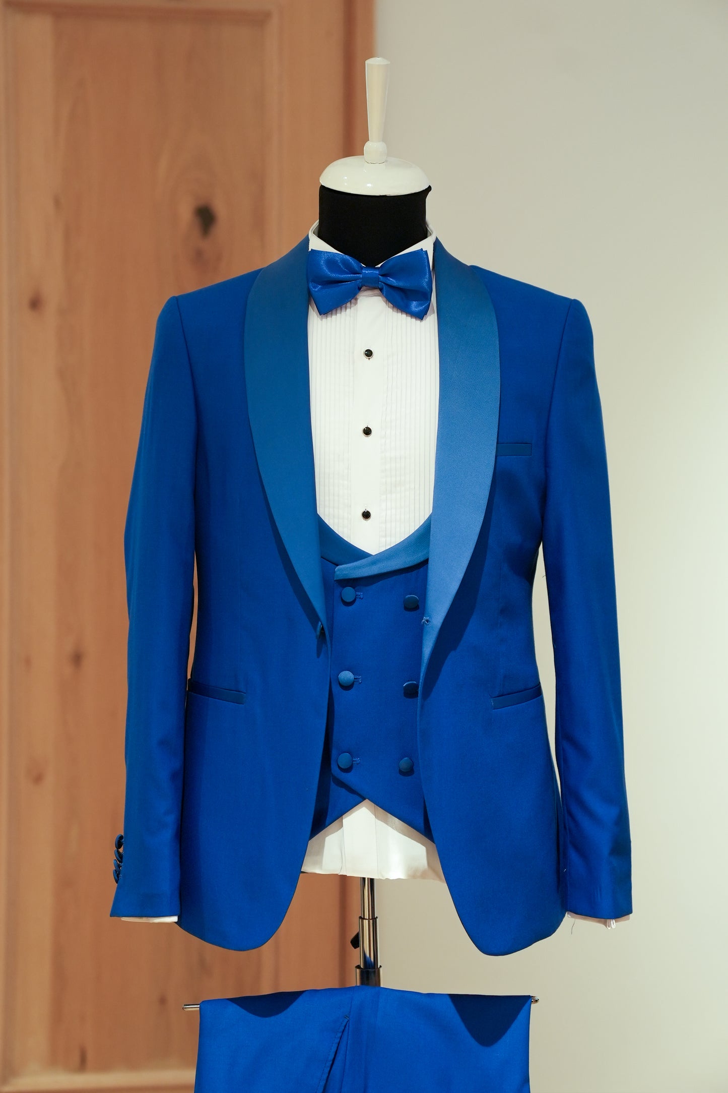 BASIC SLIM BLUE TUXEDO SUITS