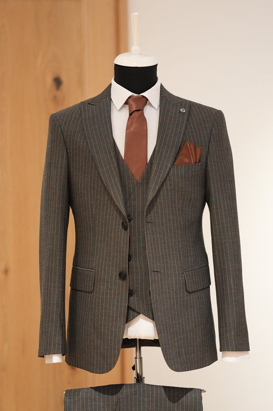 STRIPE DARK GRAY SLIM SUIT