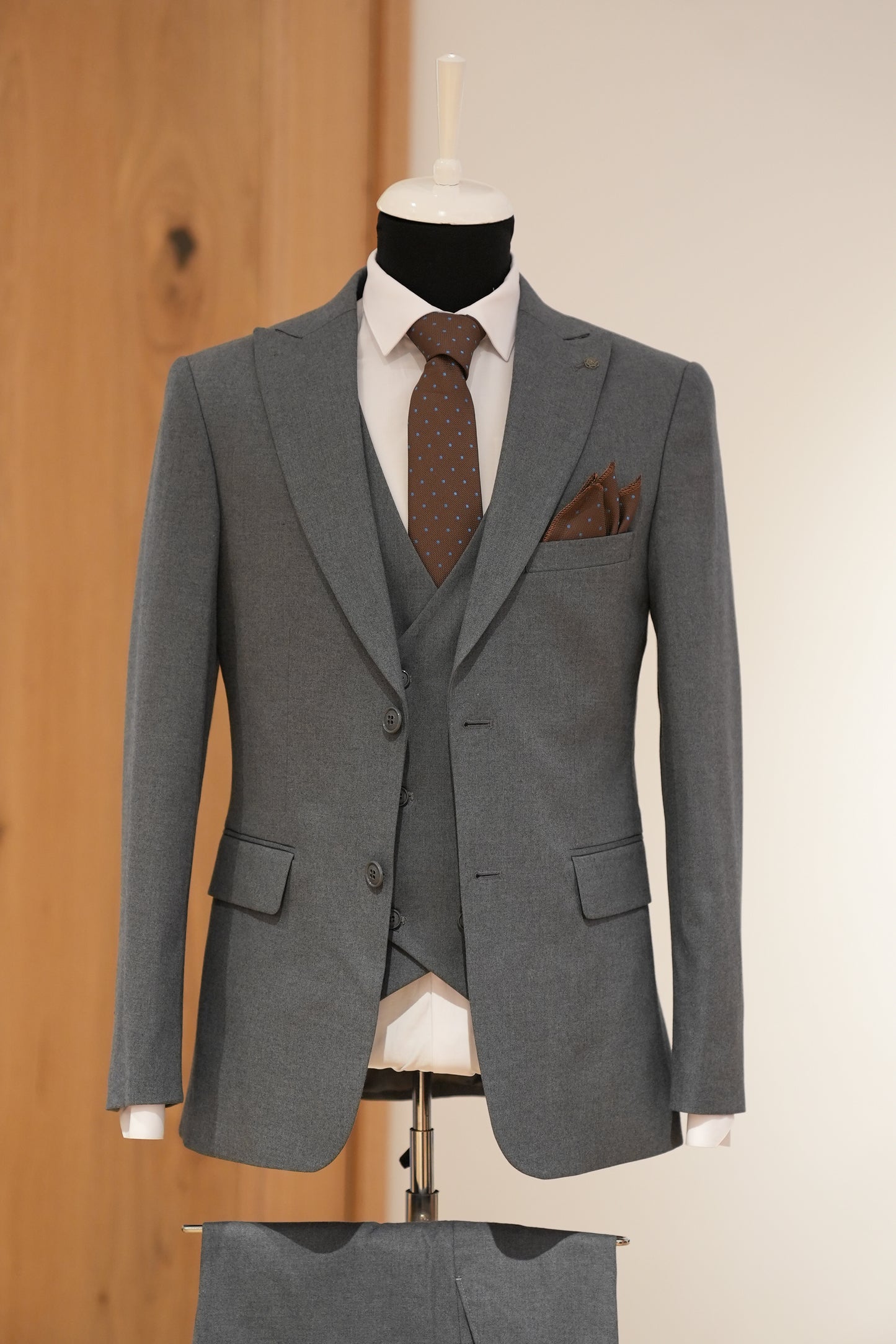 DARK GRAY SLIM SUIT