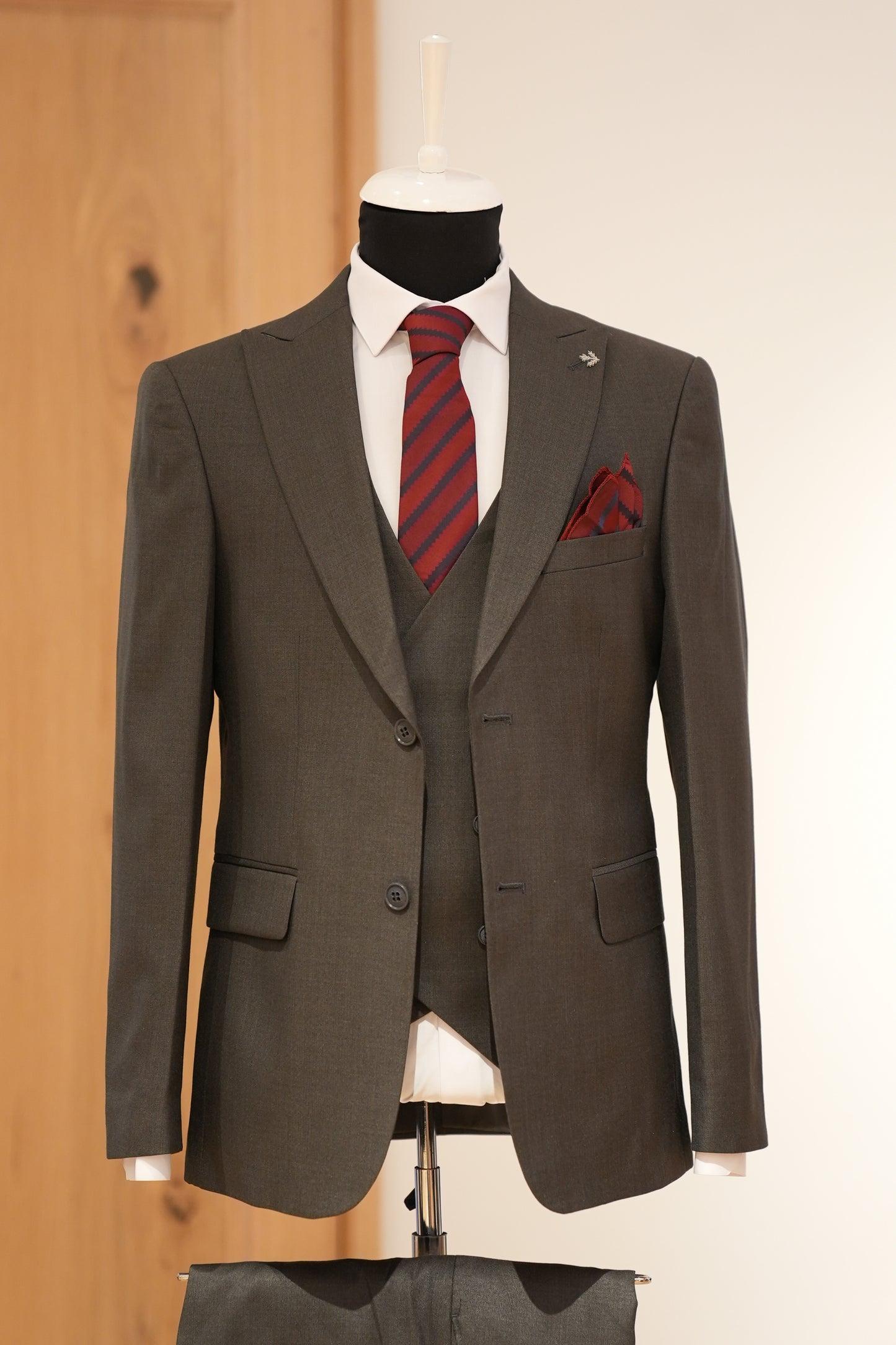 DARK GRAY SLIM SUIT