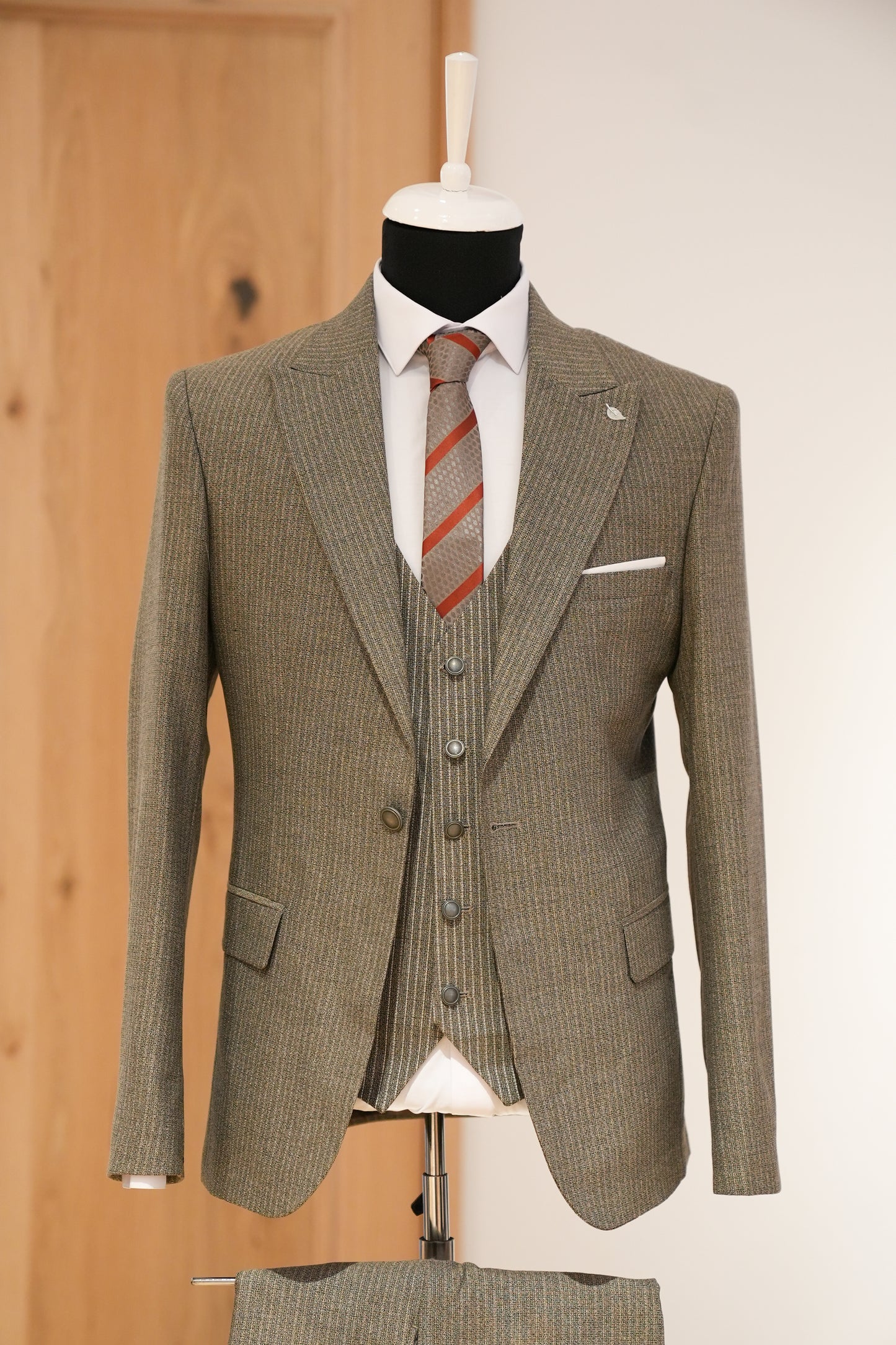 MID BROWN SLIM SUIT