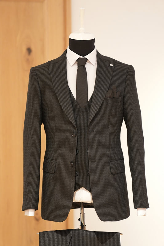 STRIPE BLACK SLIM SUIT